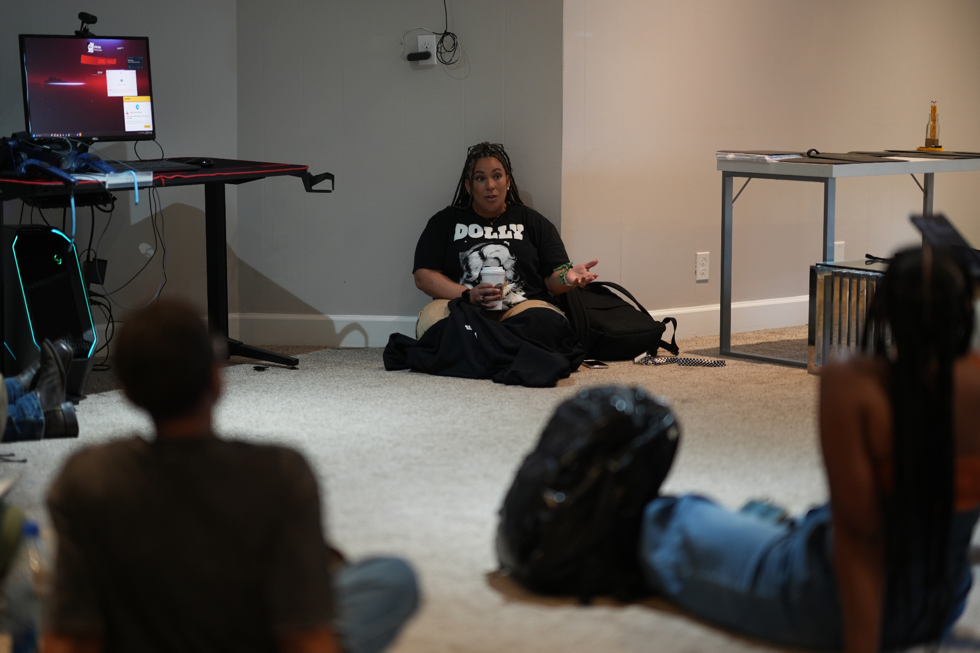 Jessica Hitte mentoring songwriters